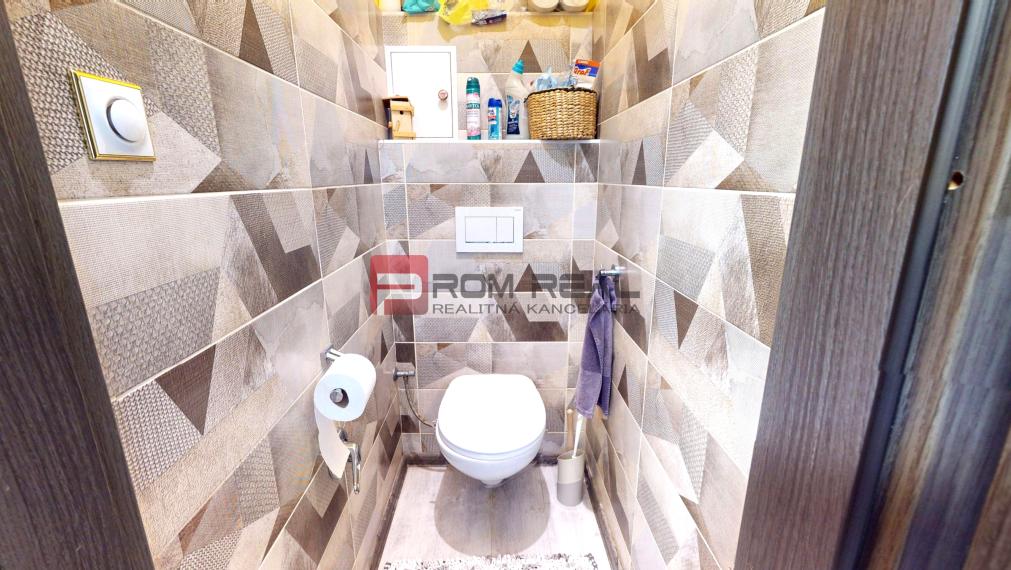 3i byt, vkusne komplet. zrekonštruovaný byt Centrum PIEŠŤANY