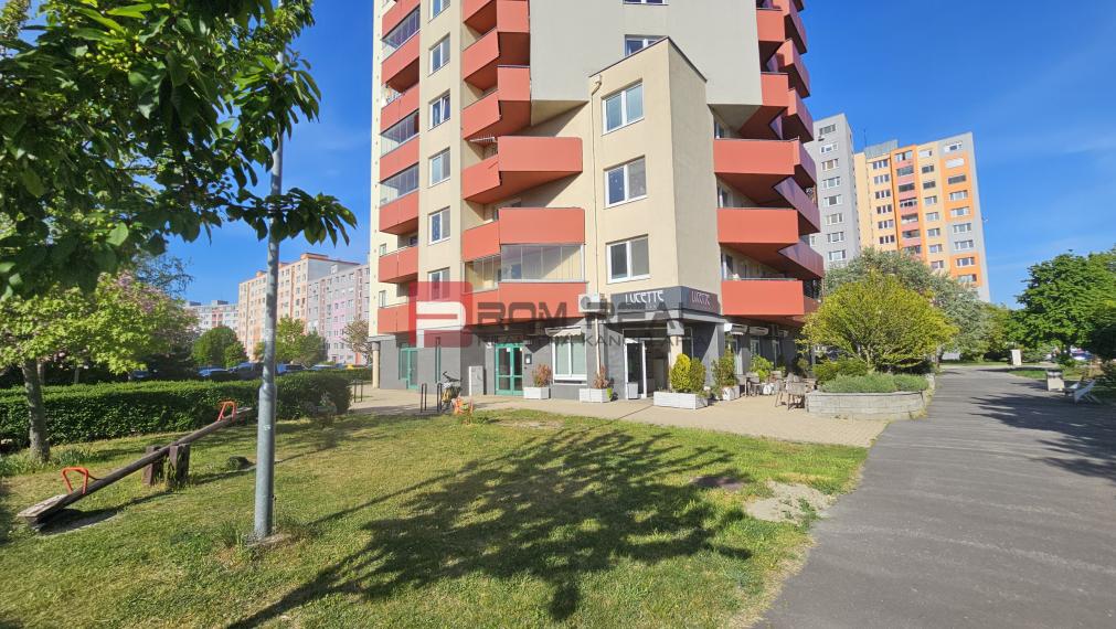 Na predaj 2 izbový byt Petržalka vyhľadávaná lokalita