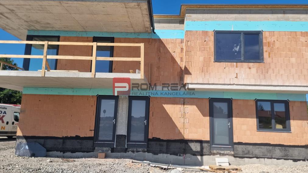 4-izbový mezonet so záhradou v projekte PRI KAPLNKE – Dubová, Malé Karpaty