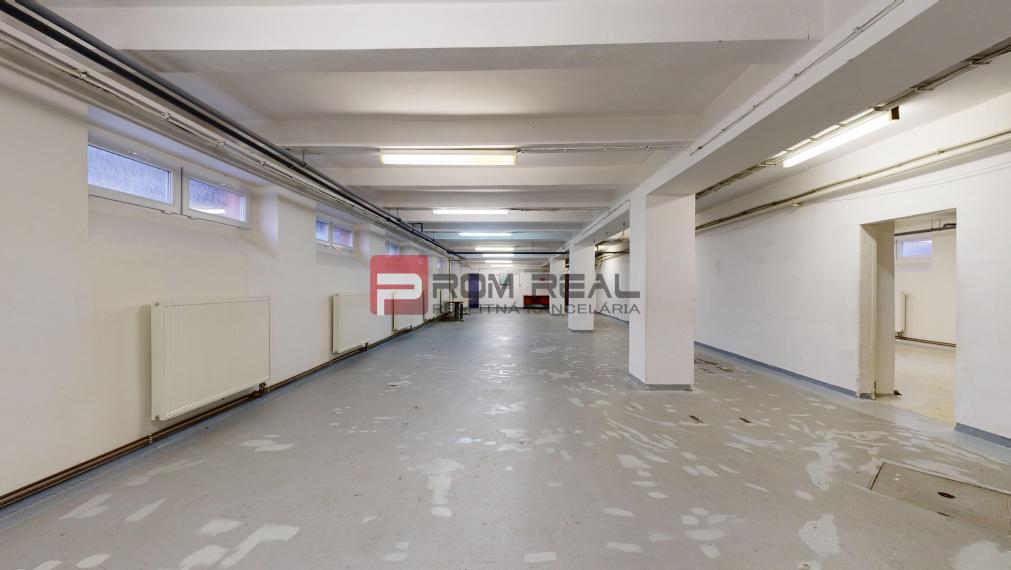 AMEX PARK - Flexibilné skladové priestory od 2,6 m² do 96 m²