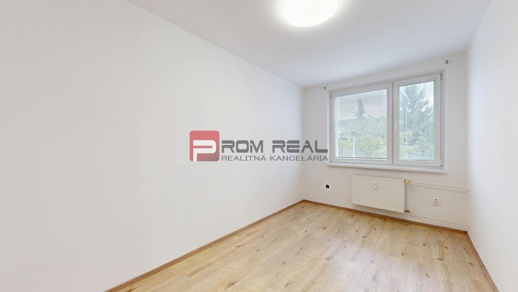 Na prenájom 3 izbový byt s veľkou loggiou Bratislava Rača
