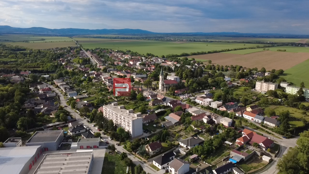 Moderný 3-izbový byt s loggiou a parkovaním v Báhoni
