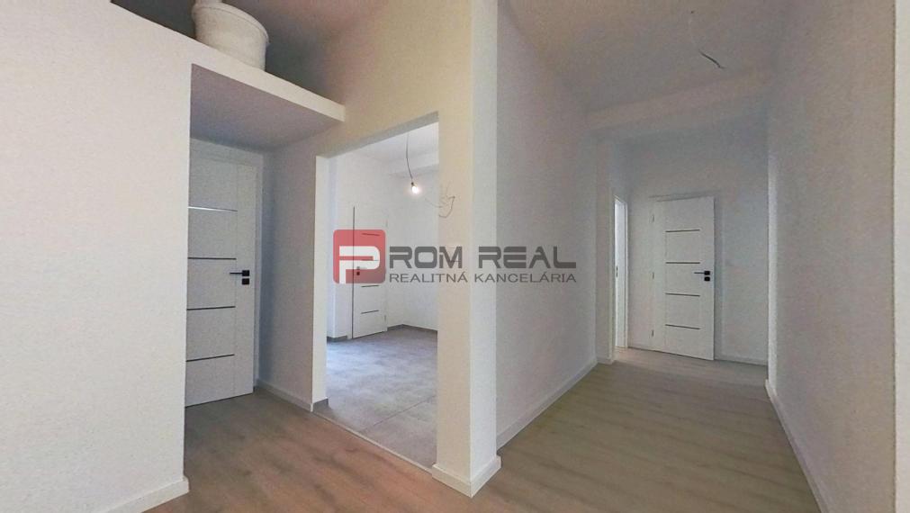 PREDAJ 4-izbový byt s 2 balkónmi Staré Mesto - Krížna 95m2