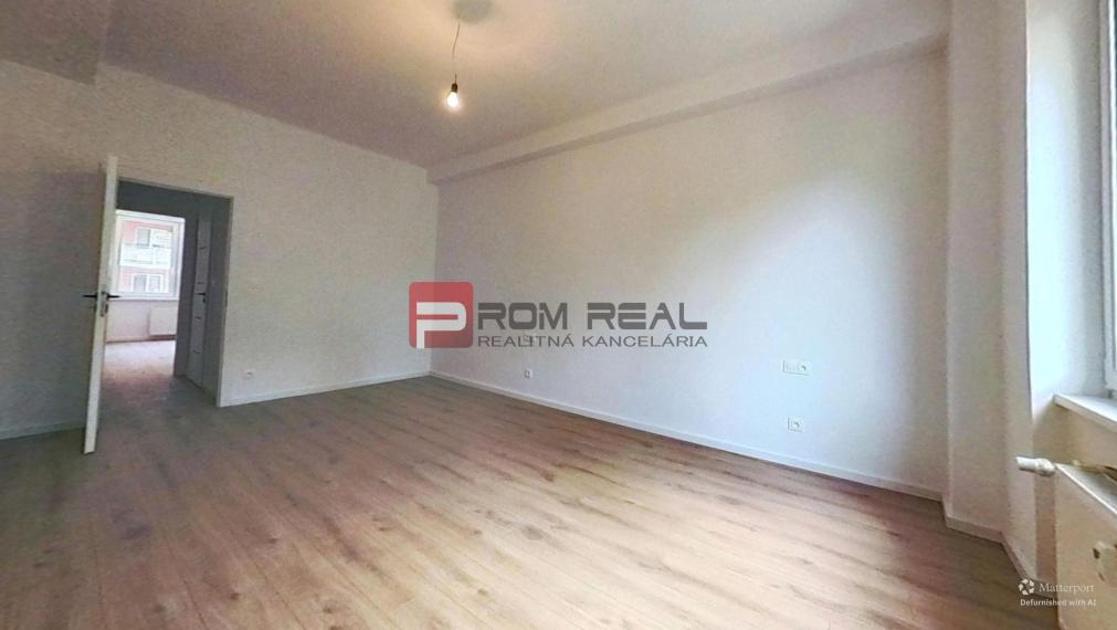 PREDAJ 4-izbový byt s 2 balkónmi Staré Mesto - Krížna 95m2