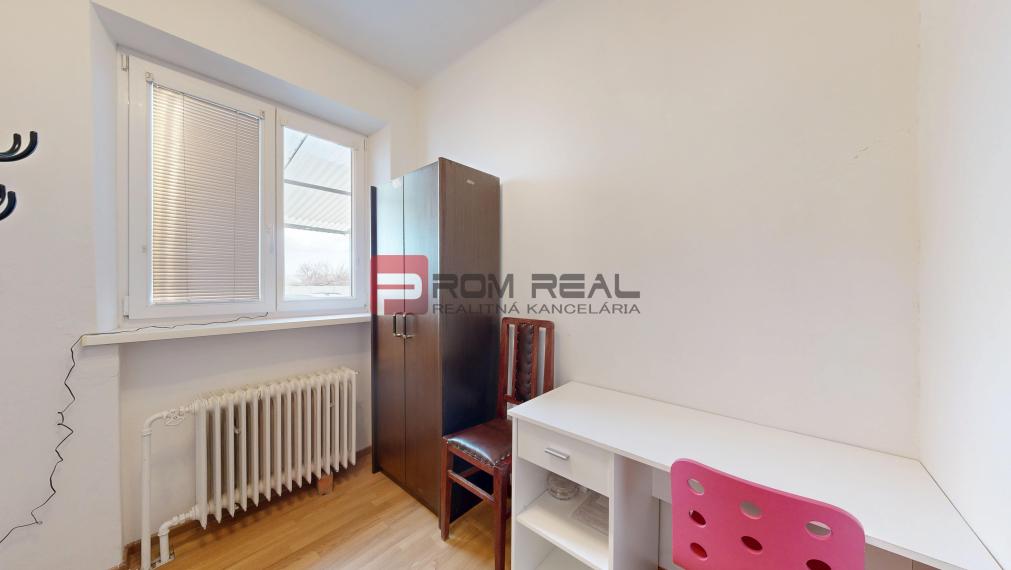 Na predaj rodinný dom Slovenský Grob, pivnica, pozemok 830m2
