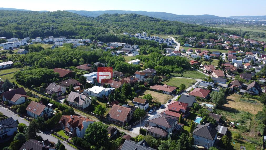 PREDAJ Najkrajší pozemok v Stupave Révová ulica 738 m2