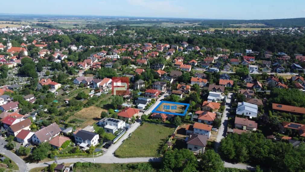 PREDAJ Najkrajší pozemok v Stupave Révová ulica 738 m2
