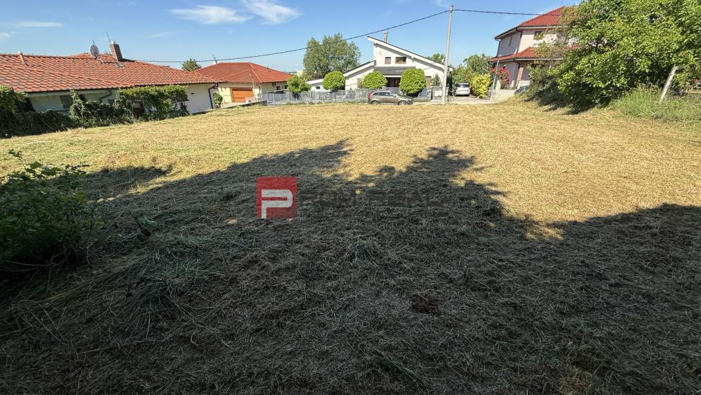 PREDAJ Najkrajší pozemok v Stupave Révová ulica 738 m2