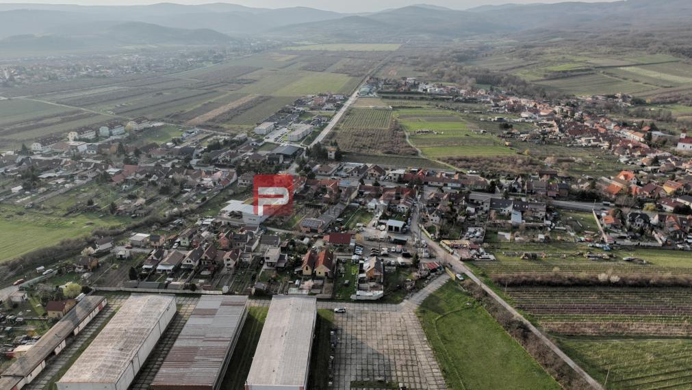 Predaj výrobnej haly vo Vinosadoch