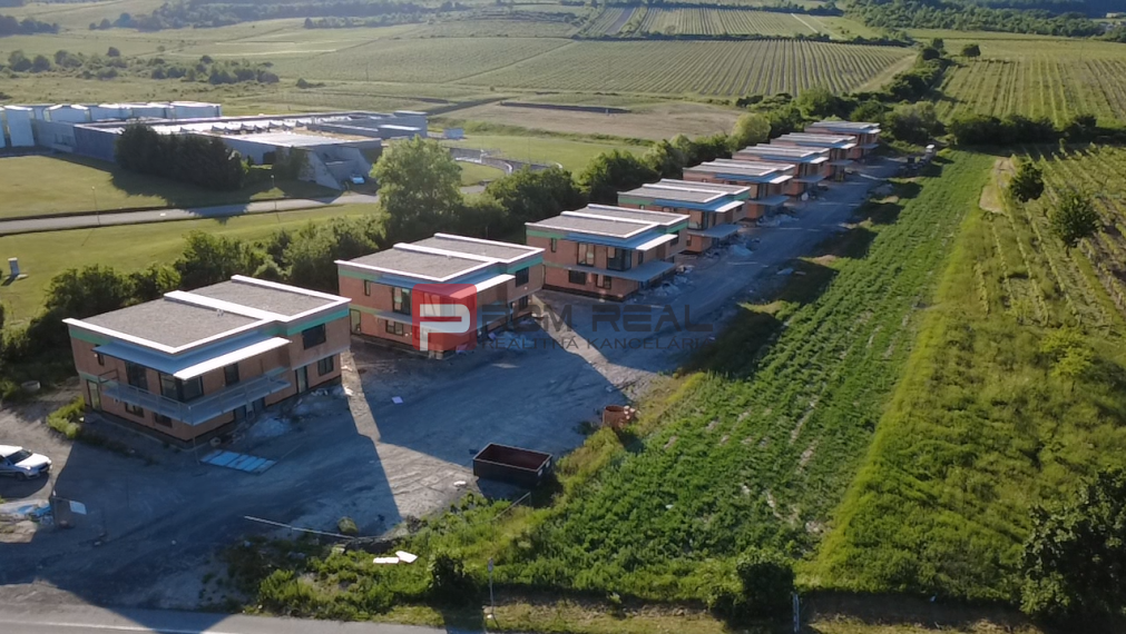 Predaj: 3-i byt s terasou v projekte PRI KAPLNKE – Dubová