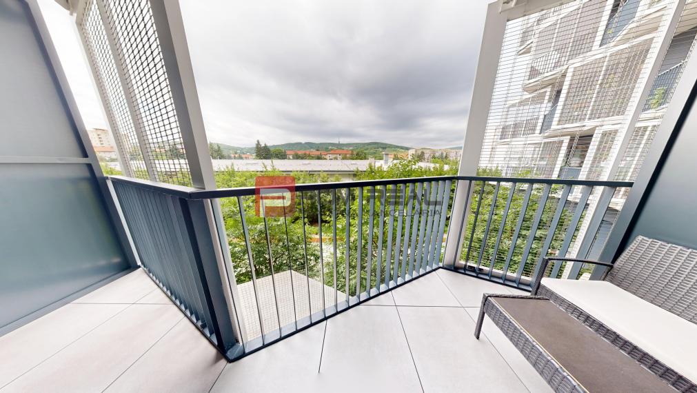 Na prenájom krásny 2 izb. byt s parkovaním a balkónom -  Guthaus