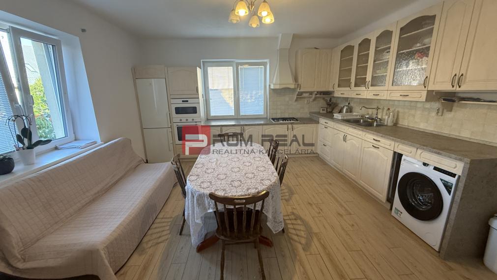 PRENÁJOM Veľkometrážny 3+1KK byt 120 m2 Svätý Jur