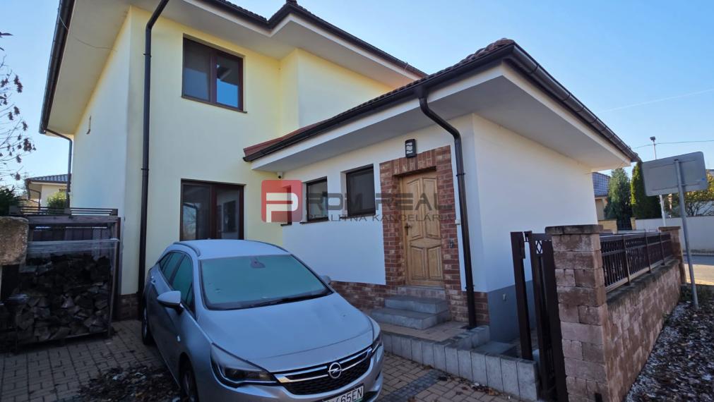 PRENÁJOM 5-izbový  RD 140 m2 Záhorská Bystrica