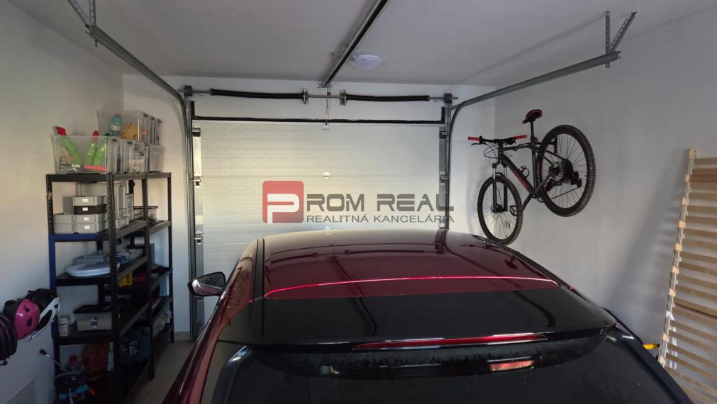 PRENÁJOM 5-izbový  RD 140 m2 Záhorská Bystrica