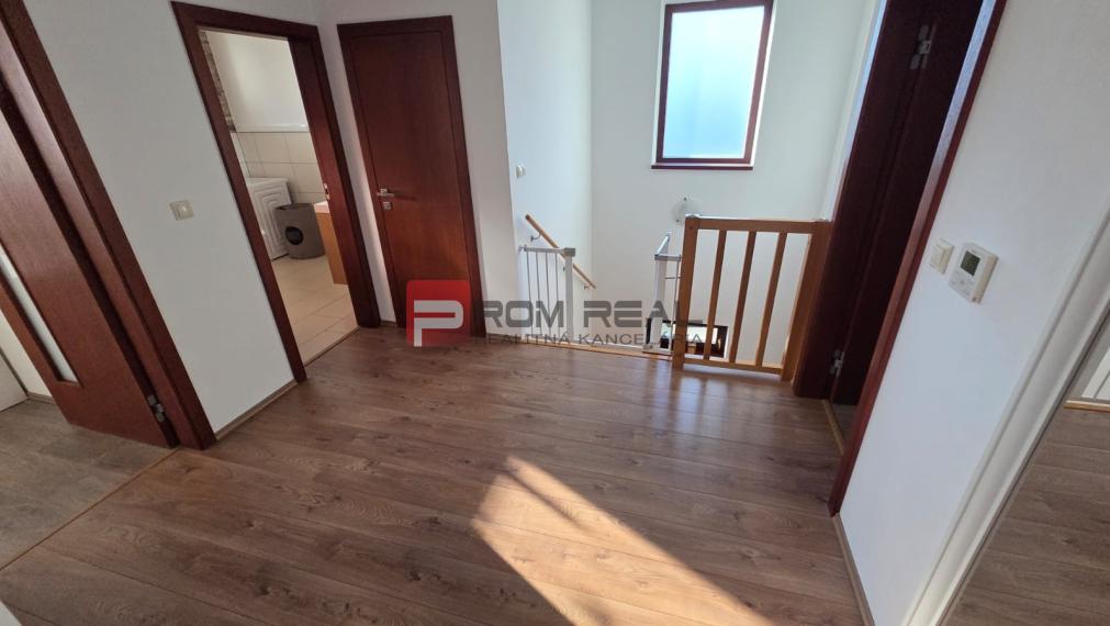 PRENÁJOM 5-izbový  RD 140 m2 Záhorská Bystrica