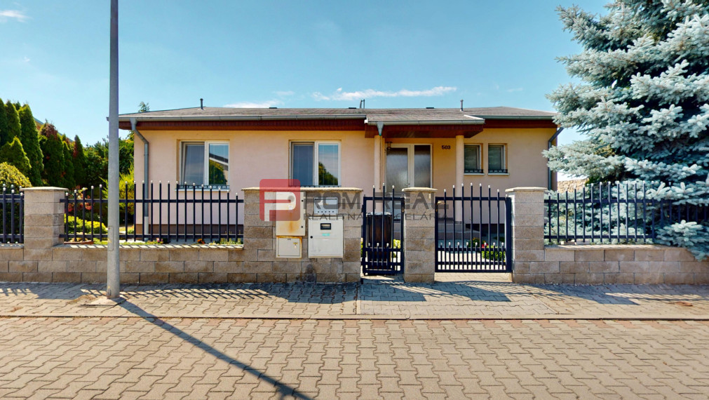 3D obhliadka - 4 izbový rodinný dom s bazénom v obci Tureň