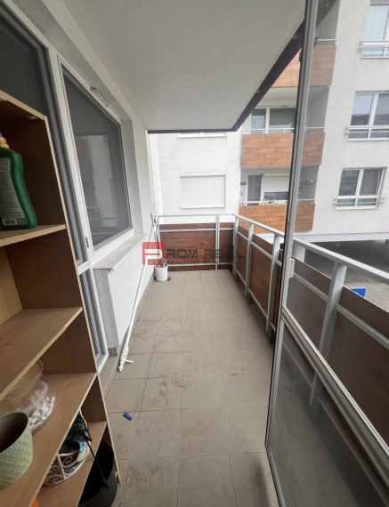 Priestranný 3-izbový byt s parkovacím miestom na prenájom | Nobelova ulica, Bratislava – Nové Mesto