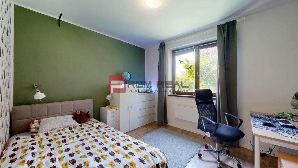 Moderný 4-izbový bungalov v Hrubom Šúre – nízke náklady, bazén, garáž
