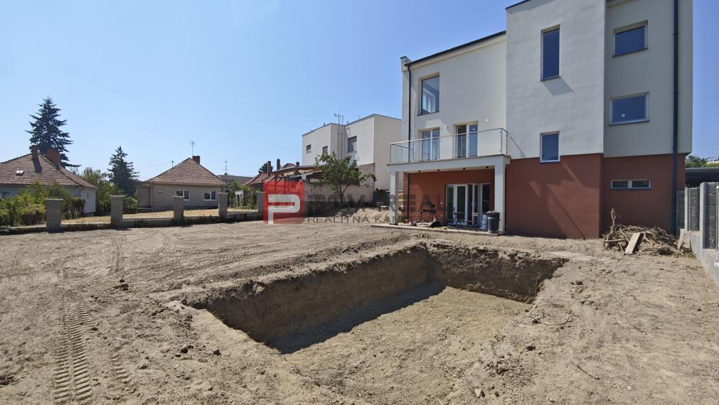 PREDAJ rodinný dom pri centre MODRA Vŕšky