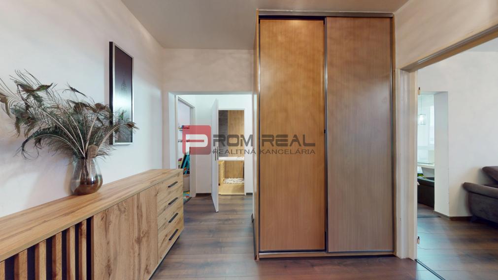 Veľkorysý 3-i byt po kompletnej rek.| 79 m² | Jedľová, Bratislava – Vrakuňa
