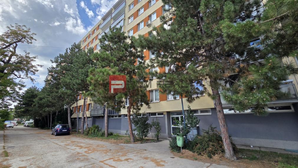 Na prenájom pekný moderný 2 izbový byt Rača - Rendez