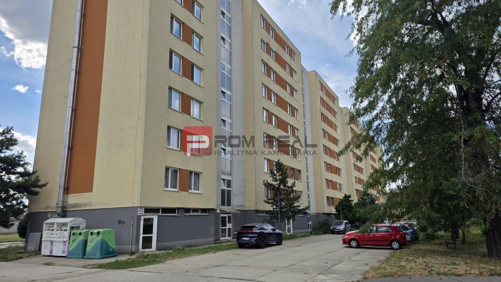 Na prenájom pekný moderný 2 izbový byt Rača - Rendez