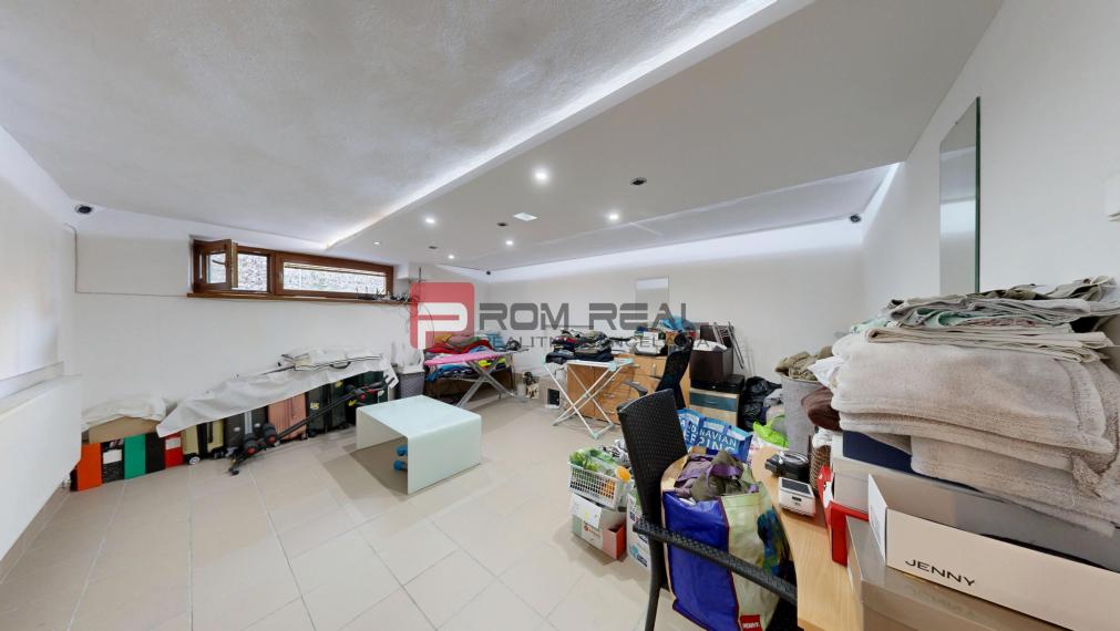 6i DVOJGENERAČNÝ DOM PO REKONŠTRUKCII S VEĽKÝM POZEMKOM A SMARTHOME – ŇÁRAD