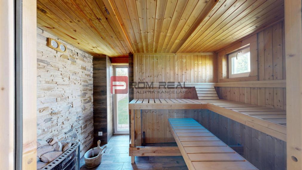 6i DVOJGENERAČNÝ DOM PO REKONŠTRUKCII S VEĽKÝM POZEMKOM A SMARTHOME – ŇÁRAD