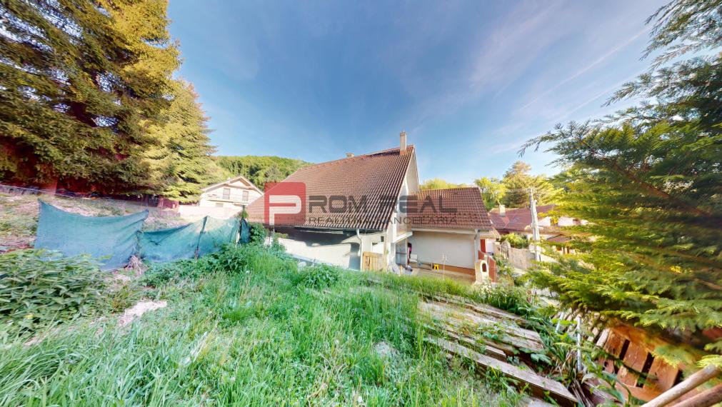 Viacgeneračný RD pod lesom v Borinke | 3 samostatné byty | Ideálny na bývanie aj investíciu