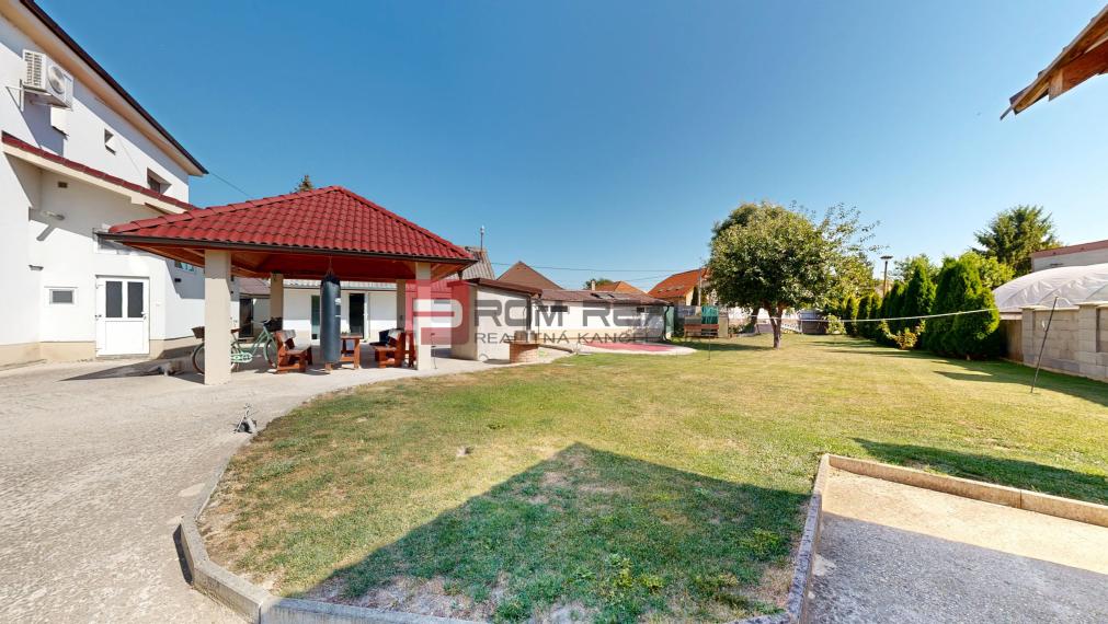 6i DVOJGENERAČNÝ DOM PO REKONŠTRUKCII S VEĽKÝM POZEMKOM A SMARTHOME – ŇÁRAD