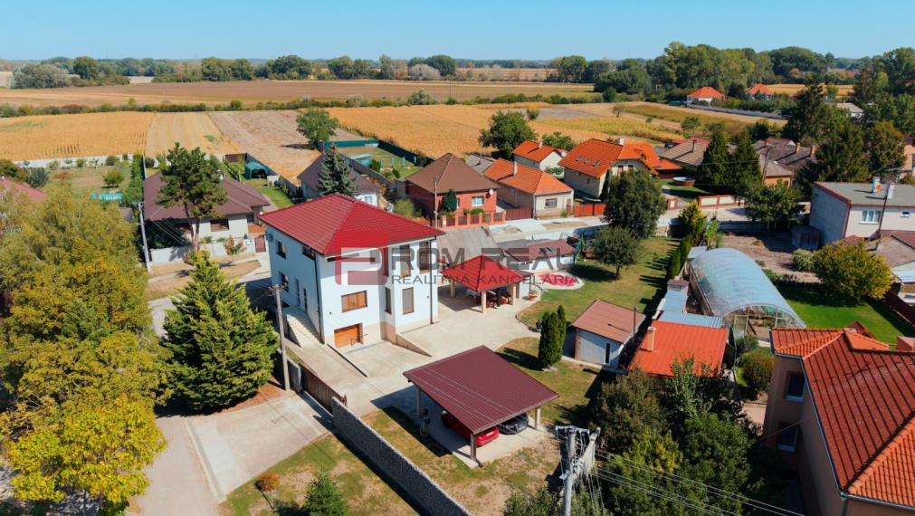 6i DVOJGENERAČNÝ DOM PO REKONŠTRUKCII S VEĽKÝM POZEMKOM A SMARTHOME – ŇÁRAD