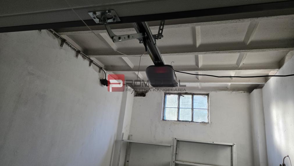 Na predaj garáž Pionierska s elektrickou garážovou bránou