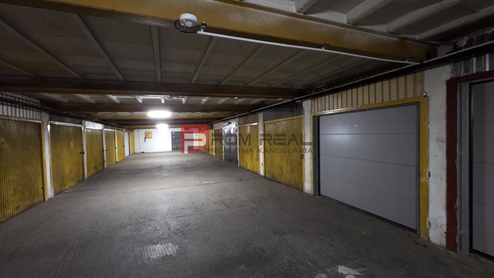 Na predaj garáž Pionierska s elektrickou garážovou bránou