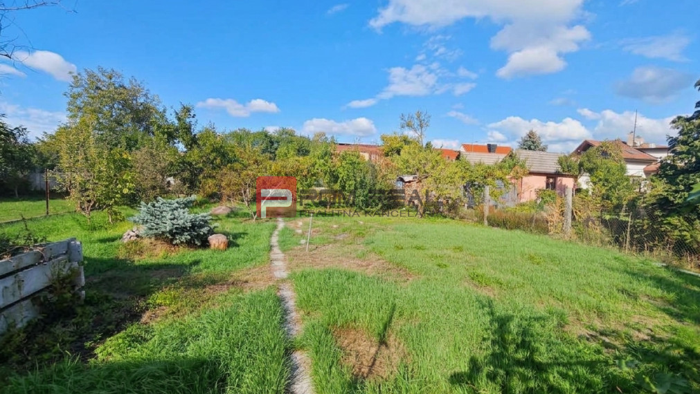 Rodinný dom so záhradou, zateplený, nová strecha, Piešťany