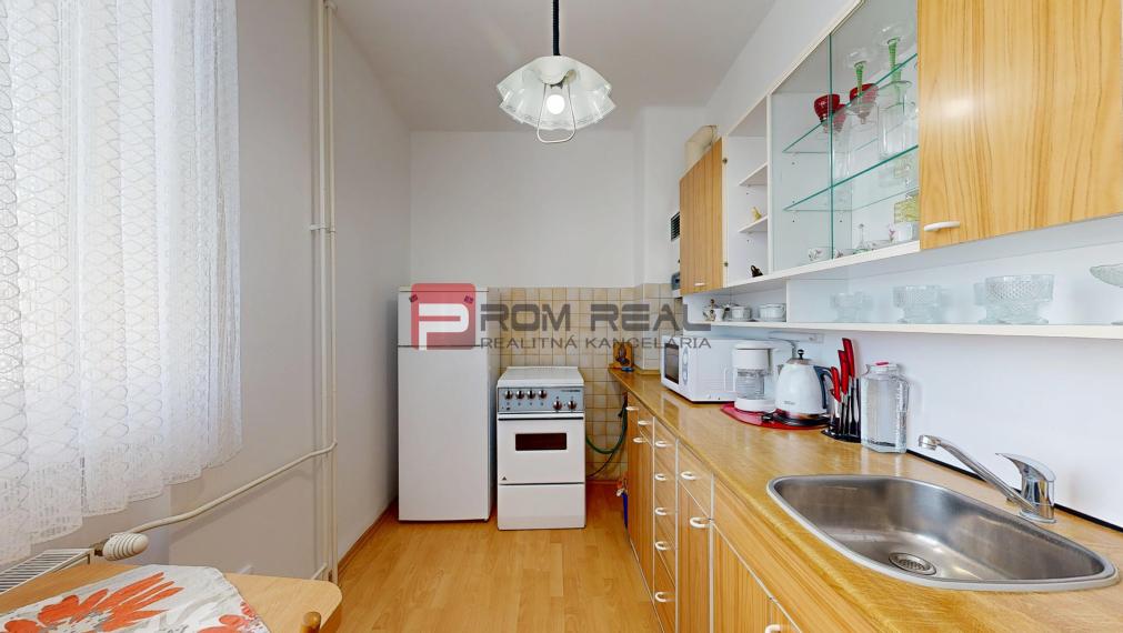 PRENÁJOM 2 izbový byt s balkónom v CENTRUM Pezinok Zahradná