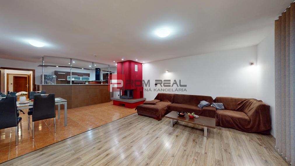 🏡3D OBHLIADKA -  Priestor, krb a pokojná atmosféra: 5-izbový dome v srdci Modry!