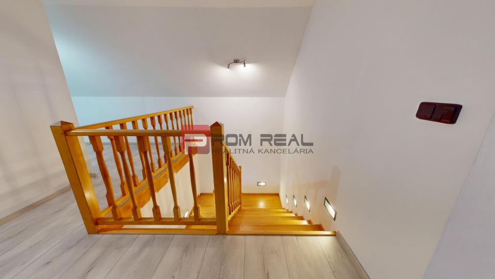 🏡3D OBHLIADKA -  Priestor, krb a pokojná atmosféra: 5-izbový dome v srdci Modry!