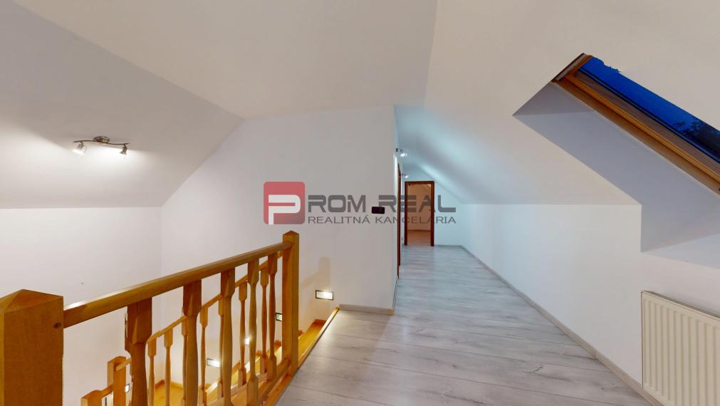 🏡3D OBHLIADKA -  Priestor, krb a pokojná atmosféra: 5-izbový dome v srdci Modry!