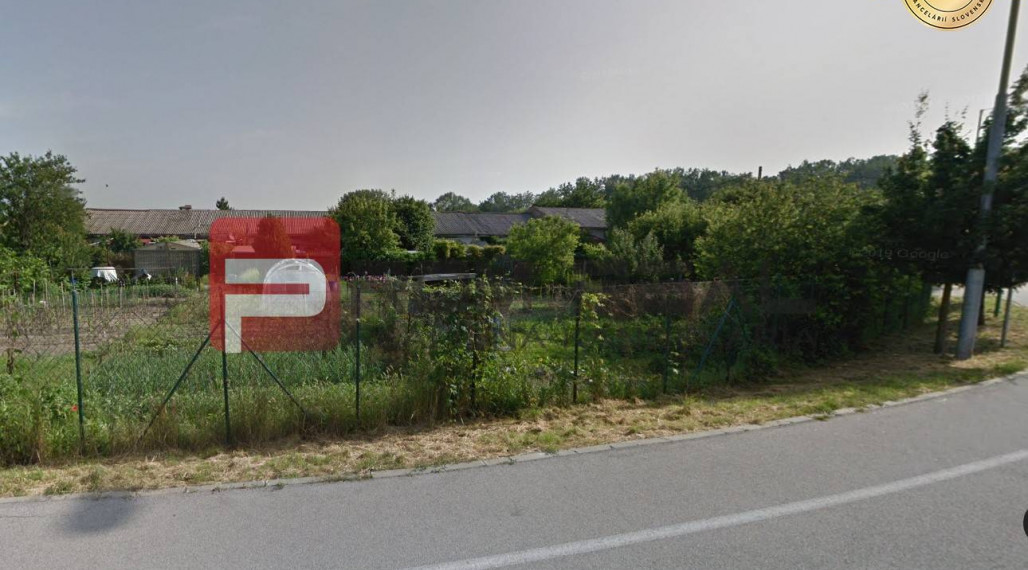 Pozemok pre občiansku vybavenosť a obchod Rusovce