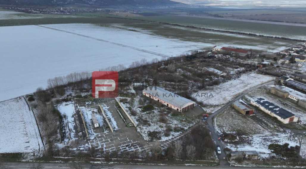 Exkluzivne pozemok  na výstavbu pri Trnave