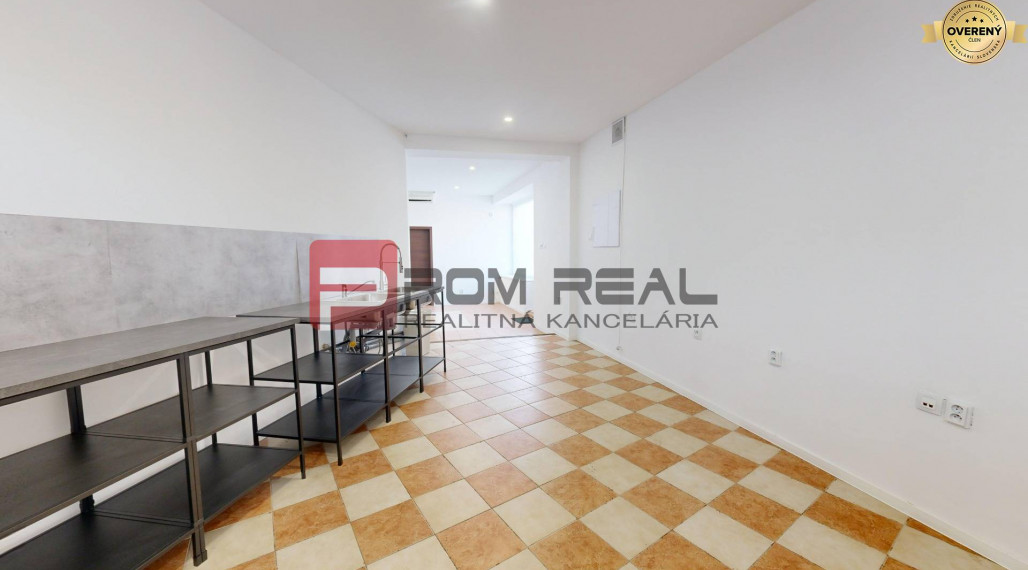 LEN U NÁS  obchodný priestor na prenájom v centre mesta Pezinok