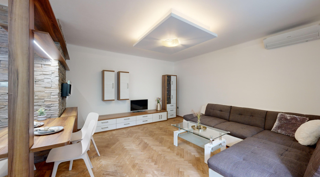 Prenájom moderného 2 izbového bytu pri Horskom parku