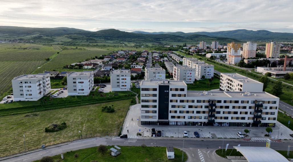 PRENÁJOM nebytový priestor PEZINOK s bezproblémovým parkovaním