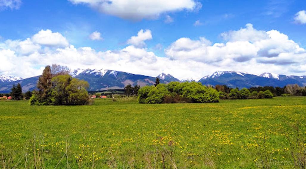 Na PREDAJ pozemok v krásnom prostredí na Liptove