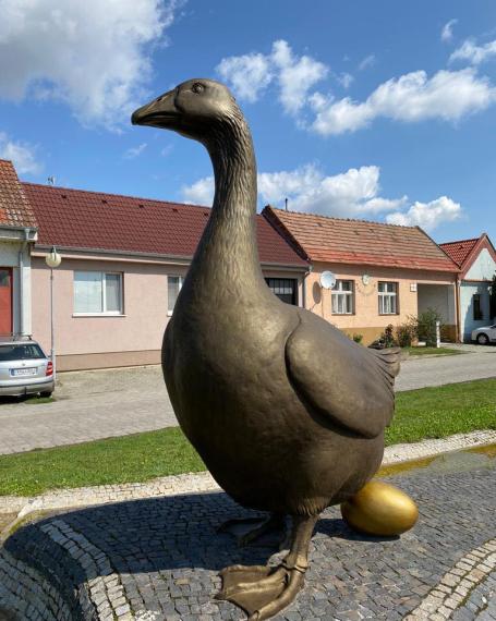 PRENÁJOM skladového priestoru 100m2 Slovenský Grob okres Pezinok