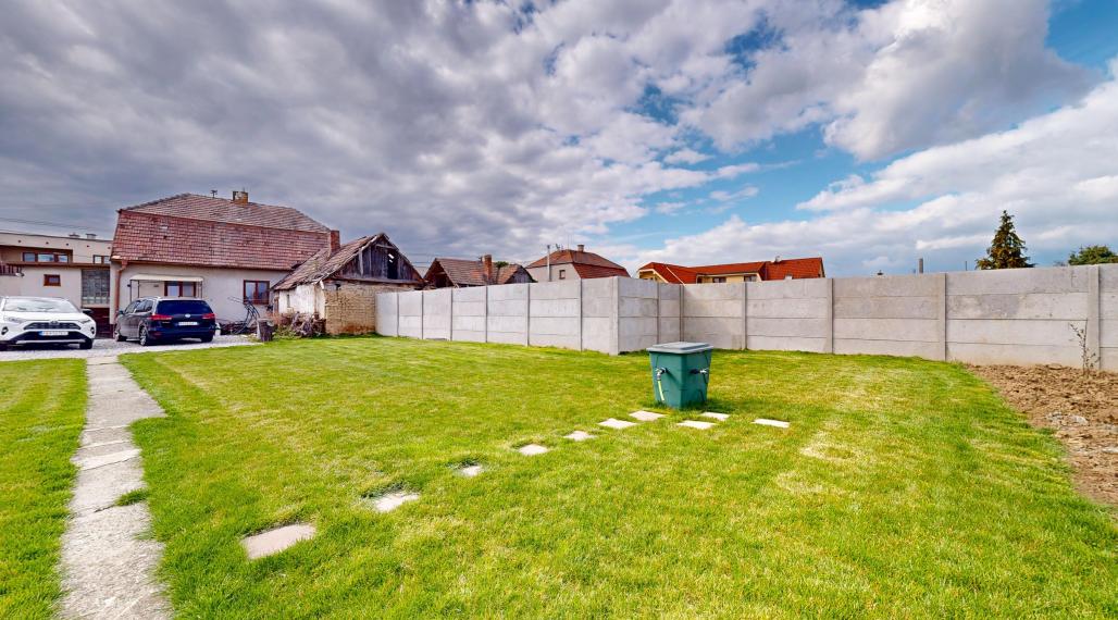 Na predaj rodinný dom s pekným pozemkom Slovenský Grob