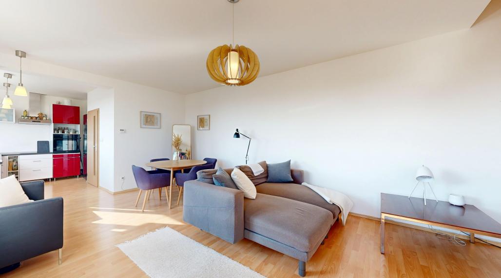 Slnečný 3 izbový mezonet v Senci s nadštadardnou výmerou