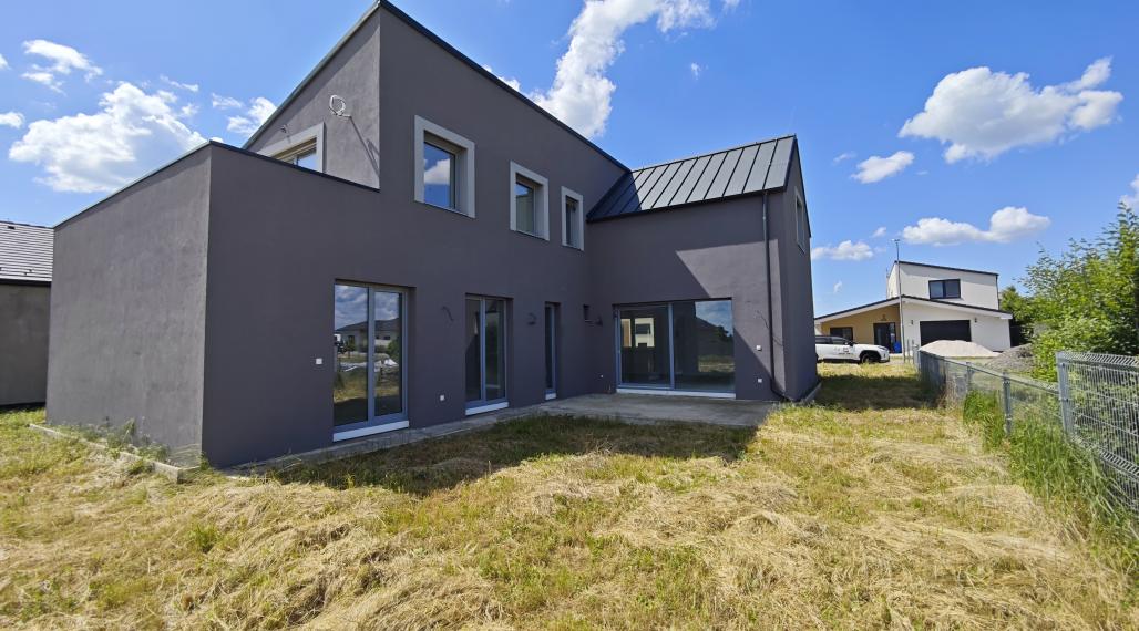 Na predaj priestranná a kvalitná novostavba 5 izb. dom Cífer