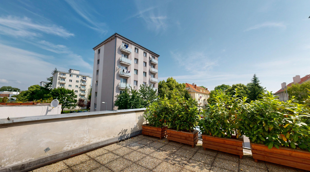 Na PREDAJ 3 izbový  byt priamo v centre mesta Pezinok