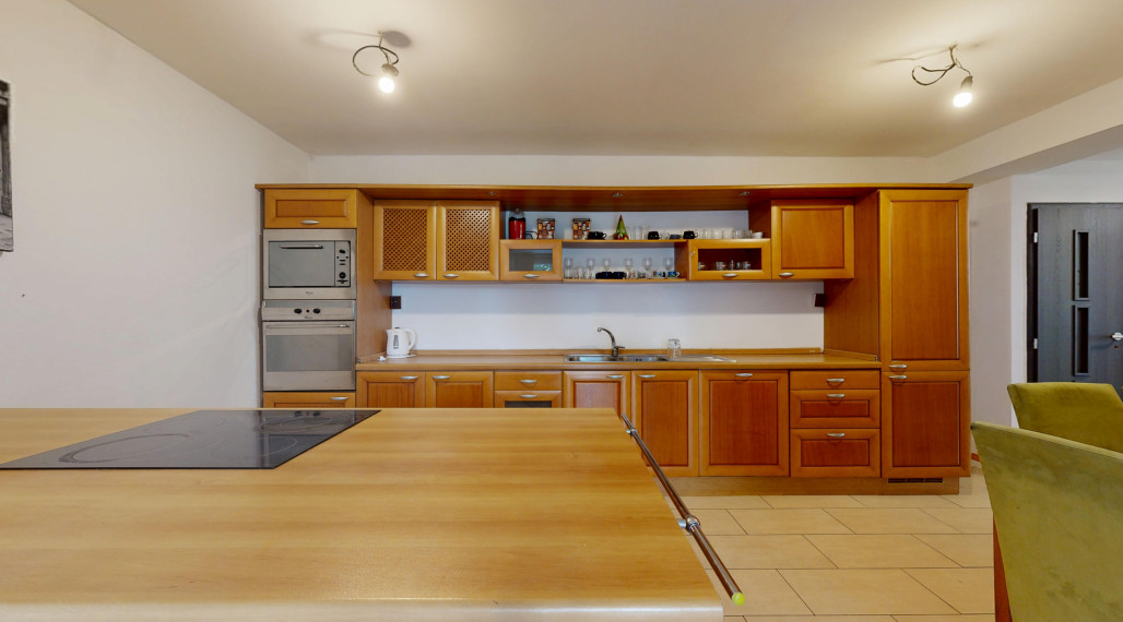 Rodinný dom s dvomi bytovými jednotkami v Ivanke pri Dunaji